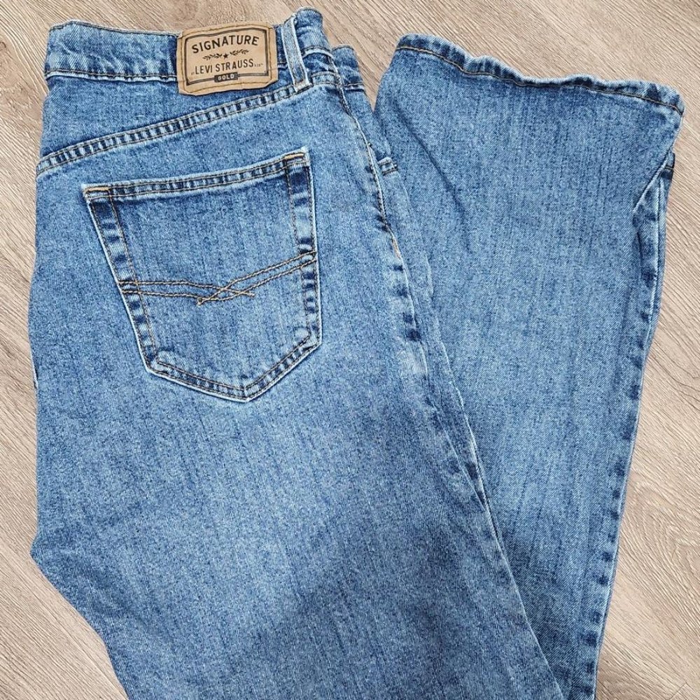 Signature by Levi Strauss & Co. Gold Label Men's Relaxed Fit Flex Jeans